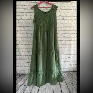STUDIO 1886. Green dress. Size L